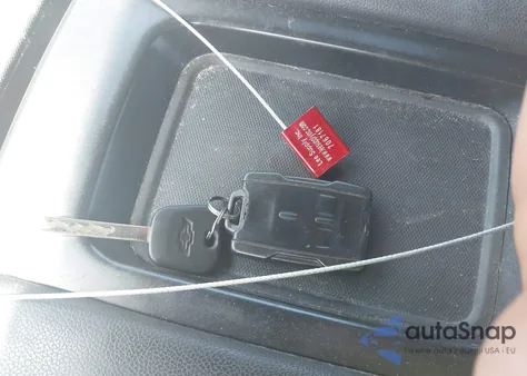 2016 Chevrolet Silverado 1500 1Lt из США, поврежденный, VIN 1GCRCREC8GZ301188